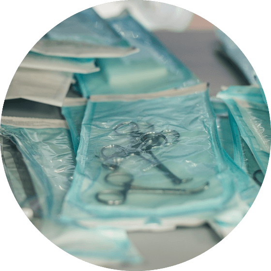 photo du matériel de chirurgie stérilisé